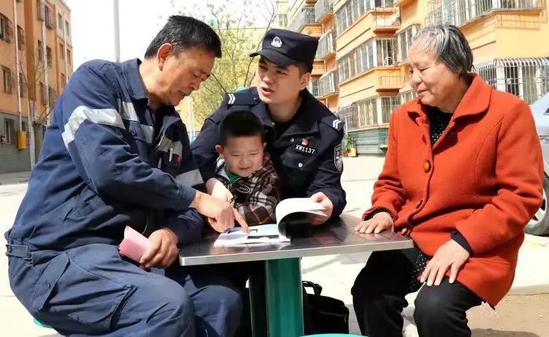 这位宁夏辅警建了个群，成了当地的“红”人……